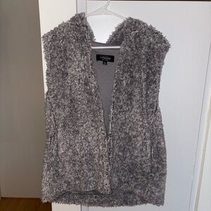 CoffeeShop New York Gray Fuzzy Vest